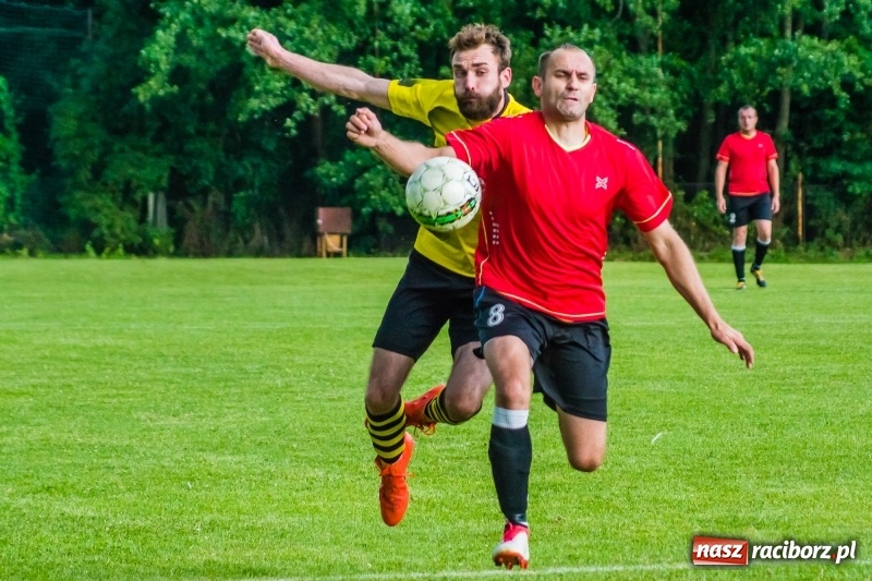 Zdjęcie w galerii na portalu naszraciborz.pl: Górki pokonane. Chałupki zostają w A klasie wiadomości z regionu