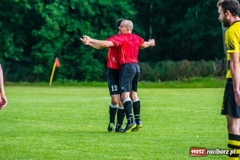 Zdjęcie w galerii na portalu naszraciborz.pl: Górki pokonane. Chałupki zostają w A klasie wiadomości z regionu