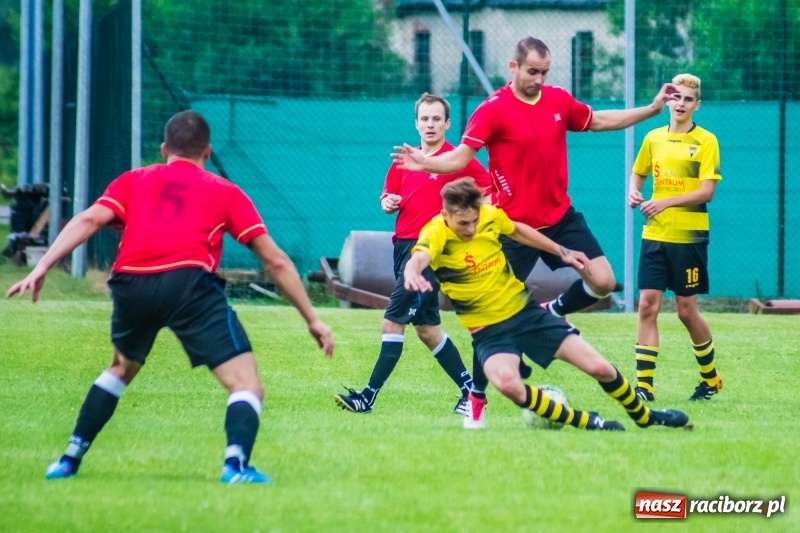 Zdjęcie w galerii na portalu naszraciborz.pl: Górki pokonane. Chałupki zostają w A klasie wiadomości z regionu