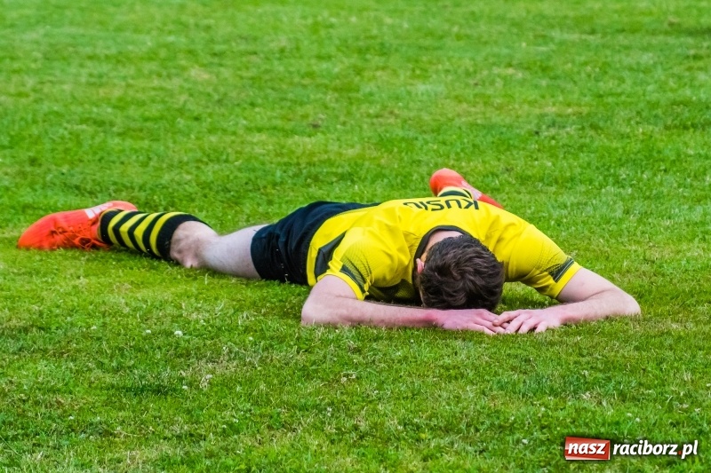 Zdjęcie w galerii na portalu naszraciborz.pl: Górki pokonane. Chałupki zostają w A klasie wiadomości z regionu