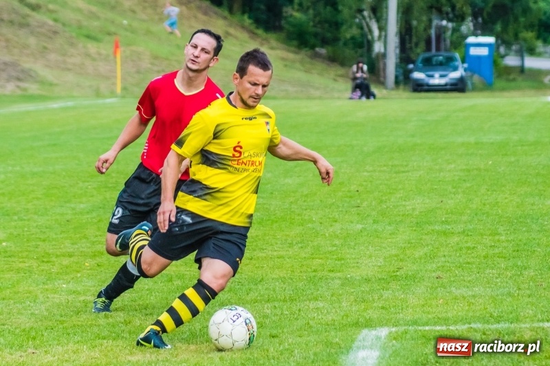 Zdjęcie w galerii na portalu naszraciborz.pl: Górki pokonane. Chałupki zostają w A klasie wiadomości z regionu
