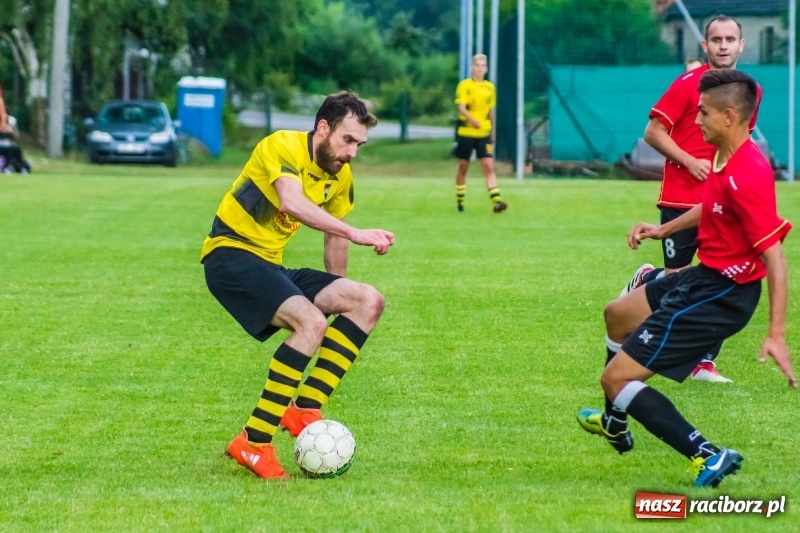 Zdjęcie w galerii na portalu naszraciborz.pl: Górki pokonane. Chałupki zostają w A klasie wiadomości z regionu