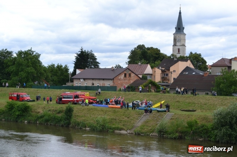 Zdjęcie w galerii na portalu naszraciborz.pl: Sezon wodniacki na Odrze oficjalnie rozpoczęty  wiadomości z regionu