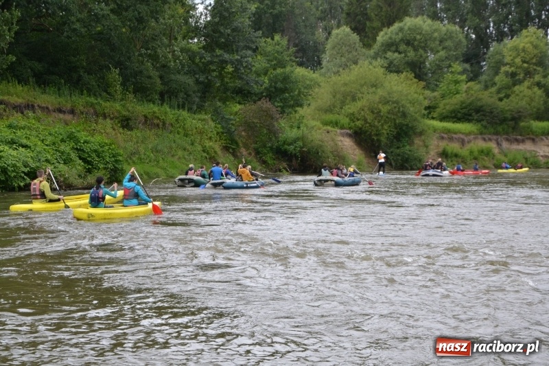 Zdjęcie w galerii na portalu naszraciborz.pl: Sezon wodniacki na Odrze oficjalnie rozpoczęty  wiadomości z regionu