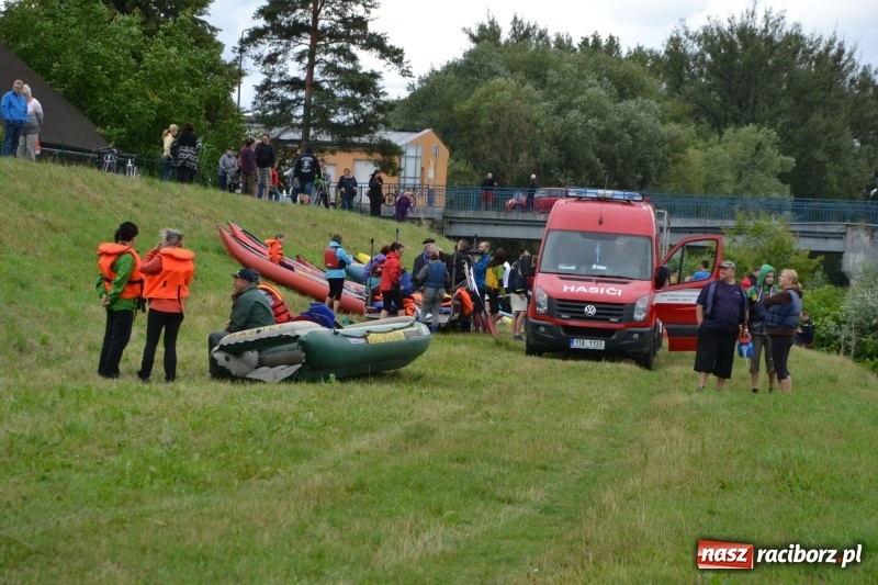 Zdjęcie w galerii na portalu naszraciborz.pl: Sezon wodniacki na Odrze oficjalnie rozpoczęty  wiadomości z regionu