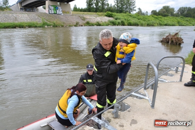 Zdjęcie w galerii na portalu naszraciborz.pl: Sezon wodniacki na Odrze oficjalnie rozpoczęty  wiadomości z regionu