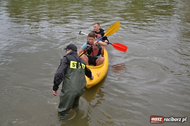Zdjęcie w galerii na portalu naszraciborz.pl: Sezon wodniacki na Odrze oficjalnie rozpoczęty  wiadomości z regionu