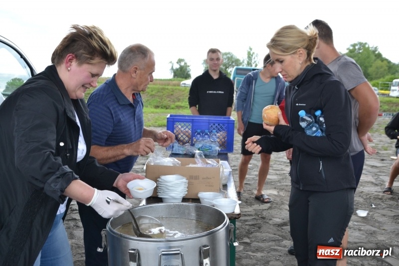 Zdjęcie w galerii na portalu naszraciborz.pl: Sezon wodniacki na Odrze oficjalnie rozpoczęty  wiadomości z regionu
