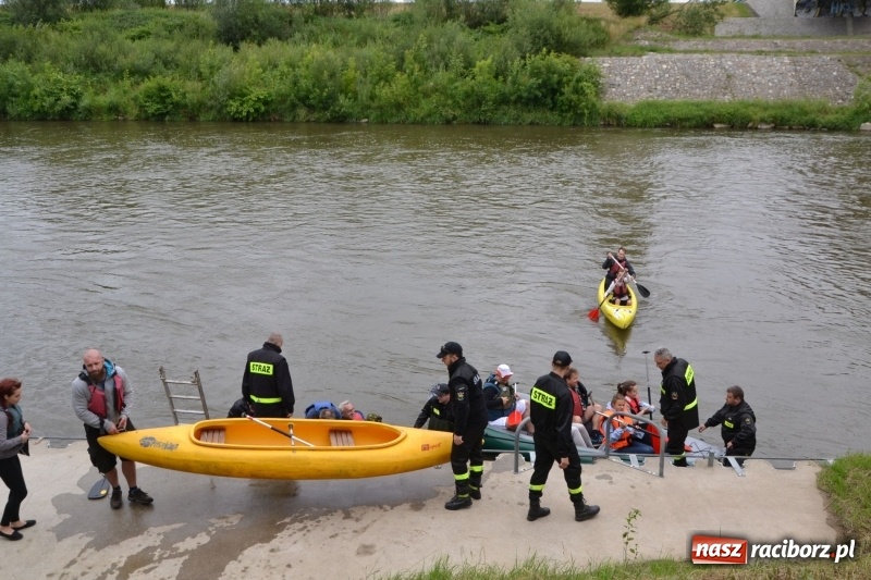 Zdjęcie w galerii na portalu naszraciborz.pl: Sezon wodniacki na Odrze oficjalnie rozpoczęty  wiadomości z regionu