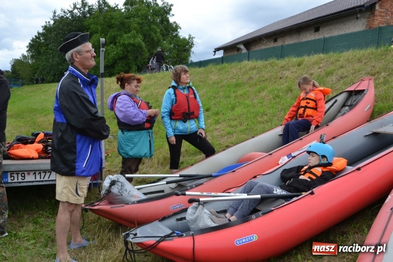Zdjęcie w galerii na portalu naszraciborz.pl: Sezon wodniacki na Odrze oficjalnie rozpoczęty  wiadomości z regionu