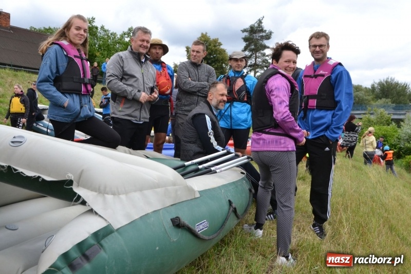 Zdjęcie w galerii na portalu naszraciborz.pl: Sezon wodniacki na Odrze oficjalnie rozpoczęty  wiadomości z regionu