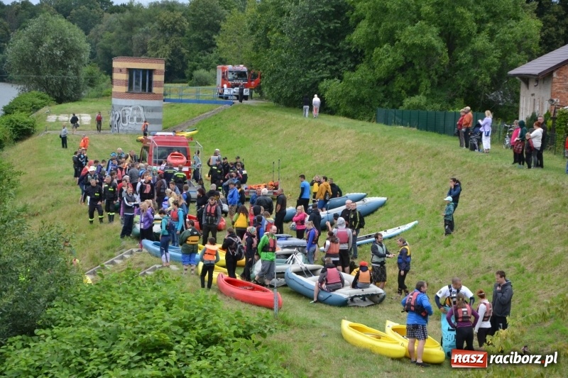 Zdjęcie w galerii na portalu naszraciborz.pl: Sezon wodniacki na Odrze oficjalnie rozpoczęty  wiadomości z regionu