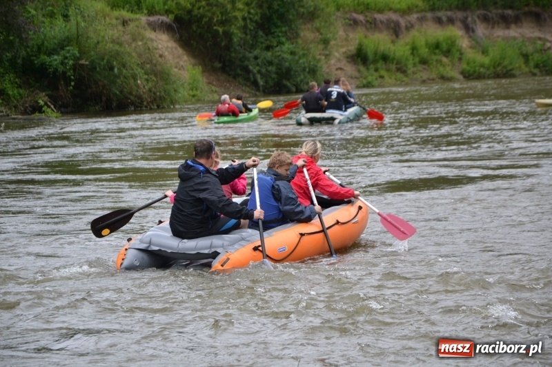 Zdjęcie w galerii na portalu naszraciborz.pl: Sezon wodniacki na Odrze oficjalnie rozpoczęty  wiadomości z regionu