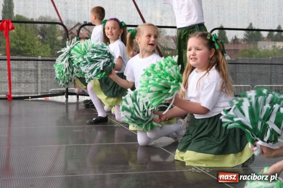 Zdjęcie w galerii na portalu naszraciborz.pl: Boys porwał widownię w Pietrowicach wiadomości z regionu