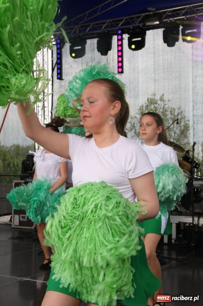 Zdjęcie w galerii na portalu naszraciborz.pl: Boys porwał widownię w Pietrowicach wiadomości z regionu