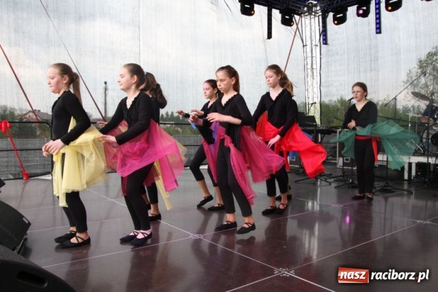 Zdjęcie w galerii na portalu naszraciborz.pl: Boys porwał widownię w Pietrowicach wiadomości z regionu