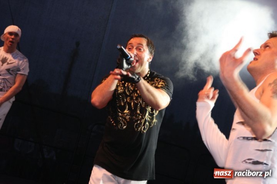 Zdjęcie w galerii na portalu naszraciborz.pl: Boys porwał widownię w Pietrowicach wiadomości z regionu