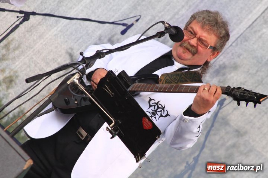 Zdjęcie w galerii na portalu naszraciborz.pl: Boys porwał widownię w Pietrowicach wiadomości z regionu