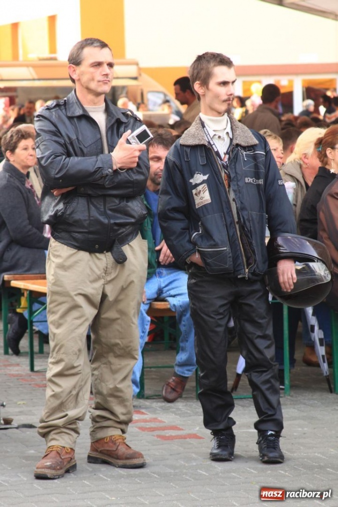 Zdjęcie w galerii na portalu naszraciborz.pl: Boys porwał widownię w Pietrowicach wiadomości z regionu