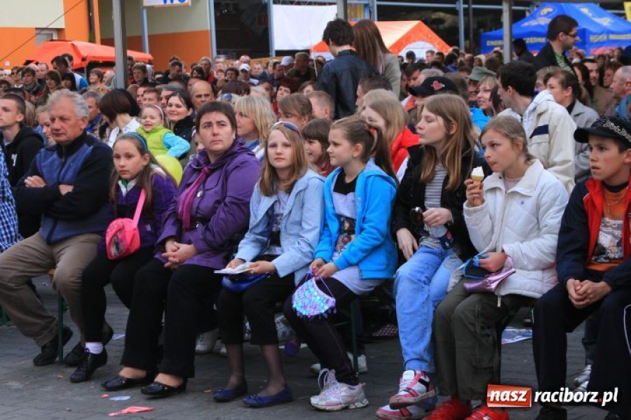 Zdjęcie w galerii na portalu naszraciborz.pl: Boys porwał widownię w Pietrowicach wiadomości z regionu