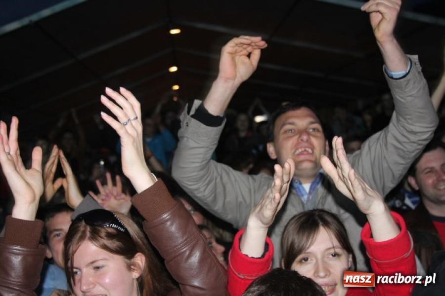 Zdjęcie w galerii na portalu naszraciborz.pl: Boys porwał widownię w Pietrowicach wiadomości z regionu