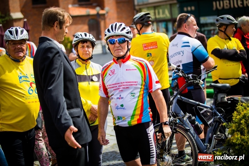 Zdjęcie w galerii na portalu naszraciborz.pl: Wyruszył XX Jubileuszowy Rajd Rowerowy Środowisk Trzeźwościowych Dookoła Polski FOTO i WIDEO wiadomości z regionu