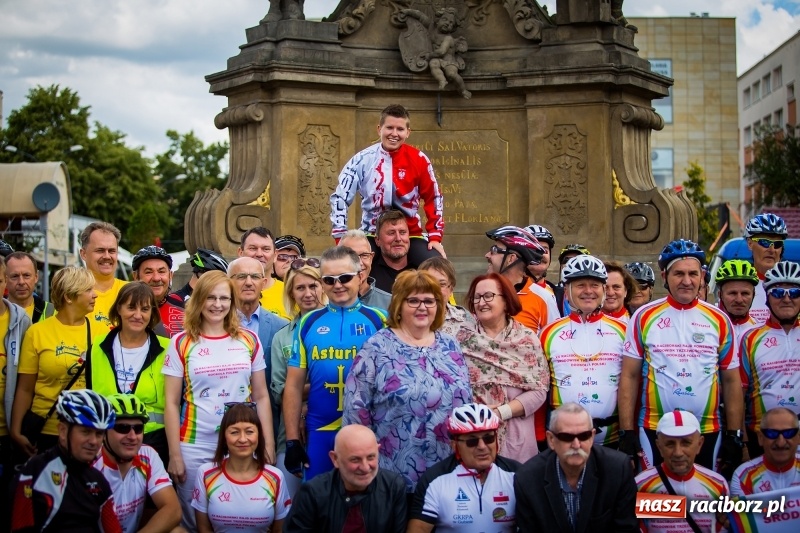 Zdjęcie w galerii na portalu naszraciborz.pl: Wyruszył XX Jubileuszowy Rajd Rowerowy Środowisk Trzeźwościowych Dookoła Polski FOTO i WIDEO wiadomości z regionu