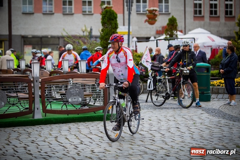 Zdjęcie w galerii na portalu naszraciborz.pl: Wyruszył XX Jubileuszowy Rajd Rowerowy Środowisk Trzeźwościowych Dookoła Polski FOTO i WIDEO wiadomości z regionu