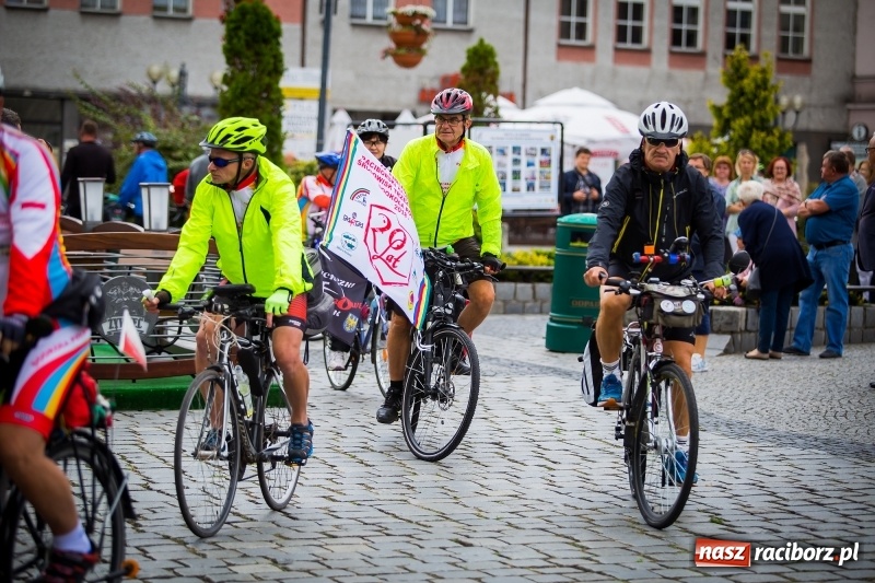Zdjęcie w galerii na portalu naszraciborz.pl: Wyruszył XX Jubileuszowy Rajd Rowerowy Środowisk Trzeźwościowych Dookoła Polski FOTO i WIDEO wiadomości z regionu