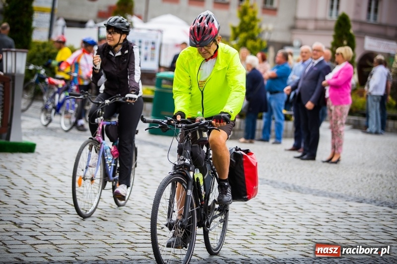 Zdjęcie w galerii na portalu naszraciborz.pl: Wyruszył XX Jubileuszowy Rajd Rowerowy Środowisk Trzeźwościowych Dookoła Polski FOTO i WIDEO wiadomości z regionu