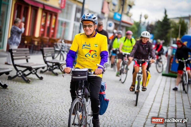 Zdjęcie w galerii na portalu naszraciborz.pl: Wyruszył XX Jubileuszowy Rajd Rowerowy Środowisk Trzeźwościowych Dookoła Polski FOTO i WIDEO wiadomości z regionu