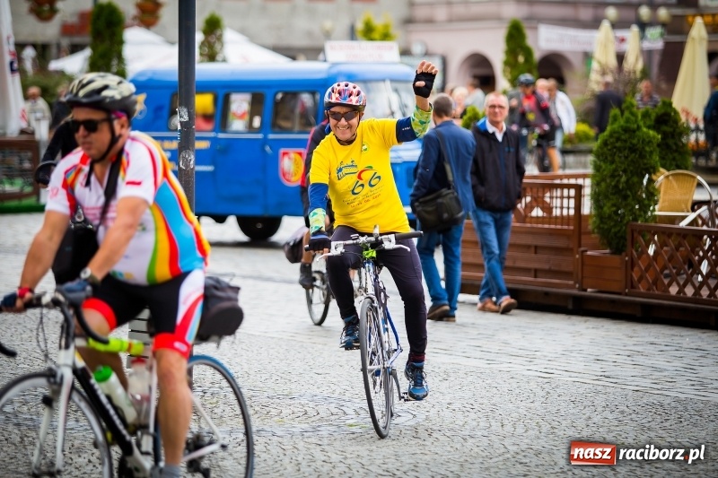 Zdjęcie w galerii na portalu naszraciborz.pl: Wyruszył XX Jubileuszowy Rajd Rowerowy Środowisk Trzeźwościowych Dookoła Polski FOTO i WIDEO wiadomości z regionu