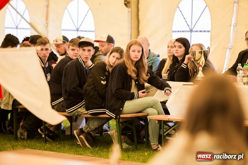 Zdjęcie w galerii na portalu naszraciborz.pl: W Cyprzanowie świętują 100-lecie miejscowego klubu FOTO i WIDEO wiadomości z regionu