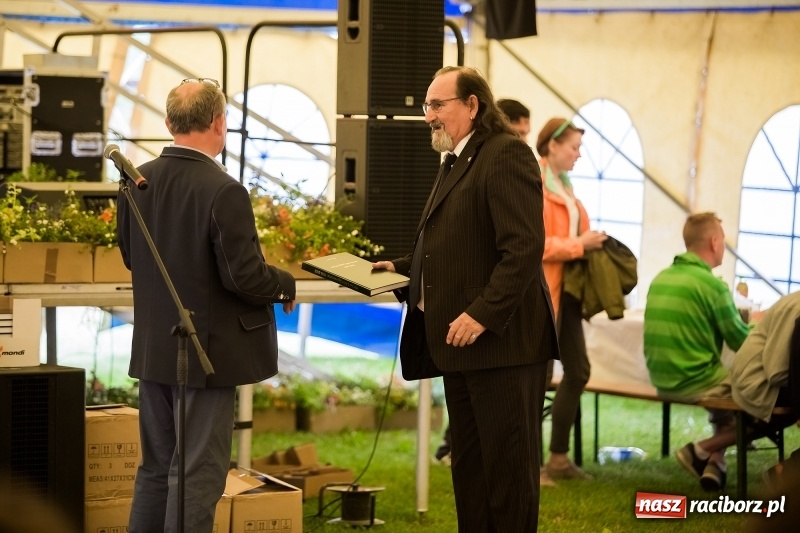 Zdjęcie w galerii na portalu naszraciborz.pl: W Cyprzanowie świętują 100-lecie miejscowego klubu FOTO i WIDEO wiadomości z regionu