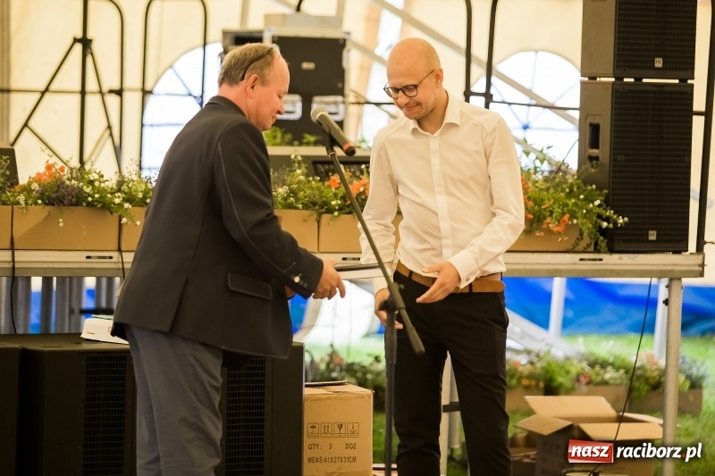 Zdjęcie w galerii na portalu naszraciborz.pl: W Cyprzanowie świętują 100-lecie miejscowego klubu FOTO i WIDEO wiadomości z regionu