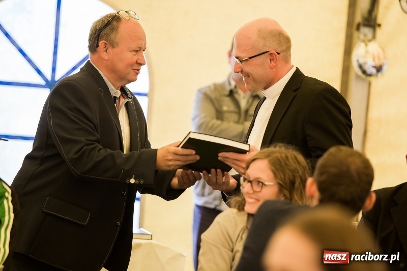 Zdjęcie w galerii na portalu naszraciborz.pl: W Cyprzanowie świętują 100-lecie miejscowego klubu FOTO i WIDEO wiadomości z regionu