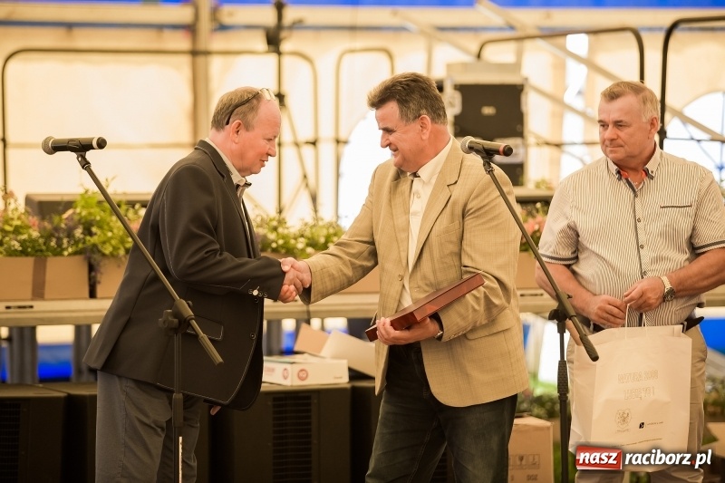 Zdjęcie w galerii na portalu naszraciborz.pl: W Cyprzanowie świętują 100-lecie miejscowego klubu FOTO i WIDEO wiadomości z regionu