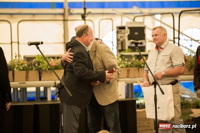 Zdjęcie w galerii na portalu naszraciborz.pl: W Cyprzanowie świętują 100-lecie miejscowego klubu FOTO i WIDEO wiadomości z regionu