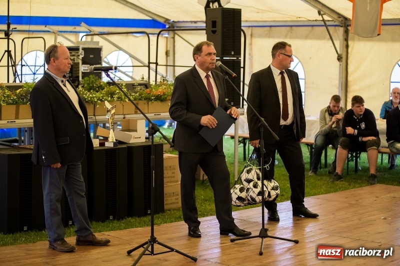 Zdjęcie w galerii na portalu naszraciborz.pl: W Cyprzanowie świętują 100-lecie miejscowego klubu FOTO i WIDEO wiadomości z regionu