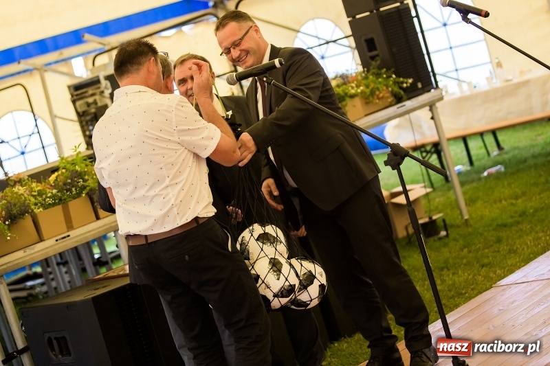 Zdjęcie w galerii na portalu naszraciborz.pl: W Cyprzanowie świętują 100-lecie miejscowego klubu FOTO i WIDEO wiadomości z regionu