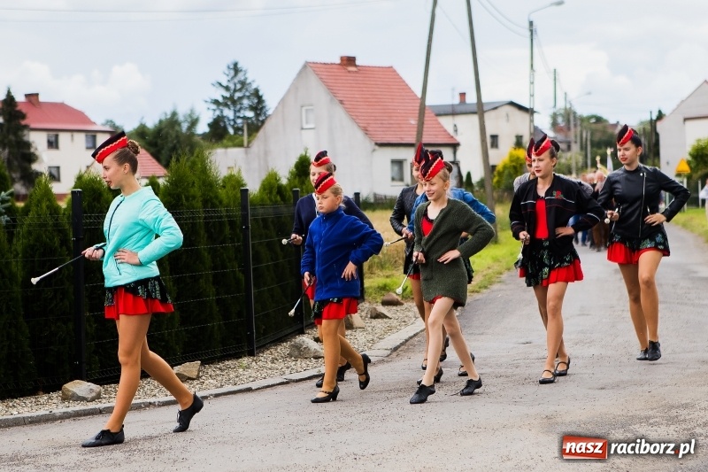 Zdjęcie w galerii na portalu naszraciborz.pl: W Cyprzanowie świętują 100-lecie miejscowego klubu FOTO i WIDEO wiadomości z regionu