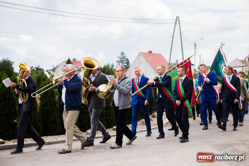 Zdjęcie w galerii na portalu naszraciborz.pl: W Cyprzanowie świętują 100-lecie miejscowego klubu FOTO i WIDEO wiadomości z regionu