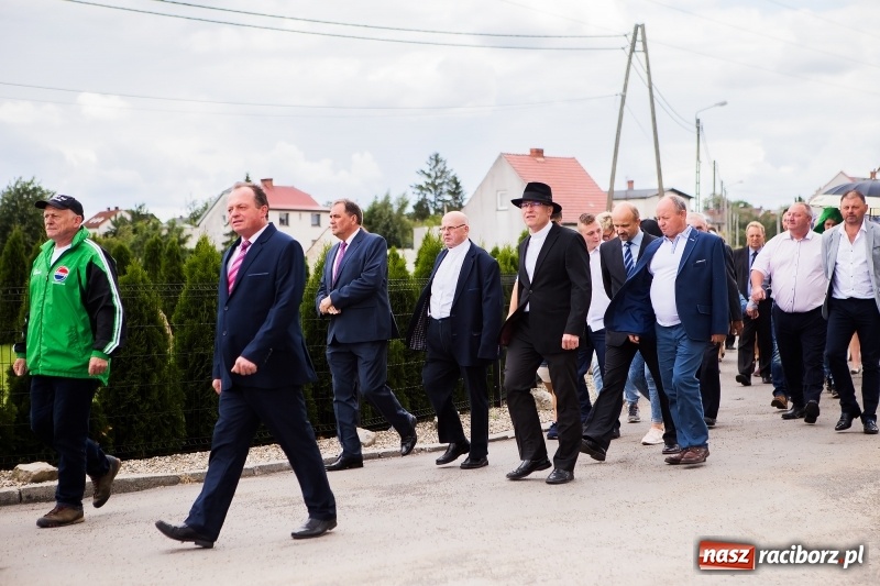 Zdjęcie w galerii na portalu naszraciborz.pl: W Cyprzanowie świętują 100-lecie miejscowego klubu FOTO i WIDEO wiadomości z regionu