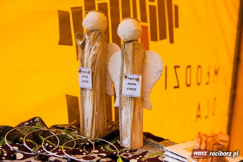 Zdjęcie w galerii na portalu naszraciborz.pl: Młodzi dla Kamerunu, czyli VI Spotkanie z Afryką wiadomości z regionu