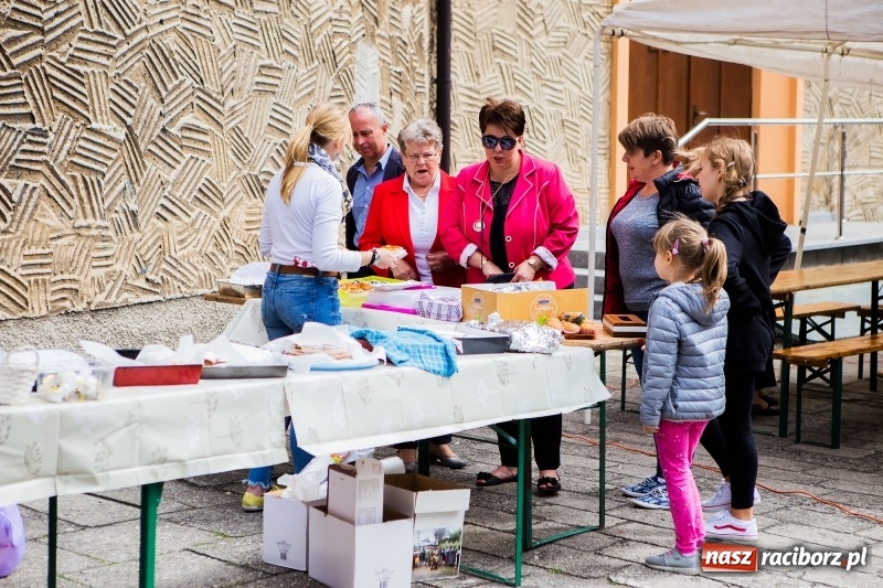 Zdjęcie w galerii na portalu naszraciborz.pl: Młodzi dla Kamerunu, czyli VI Spotkanie z Afryką wiadomości z regionu