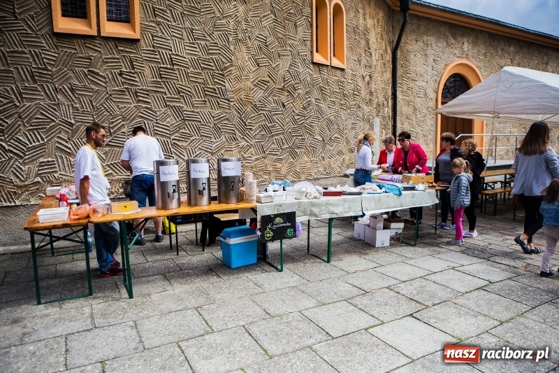 Zdjęcie w galerii na portalu naszraciborz.pl: Młodzi dla Kamerunu, czyli VI Spotkanie z Afryką wiadomości z regionu