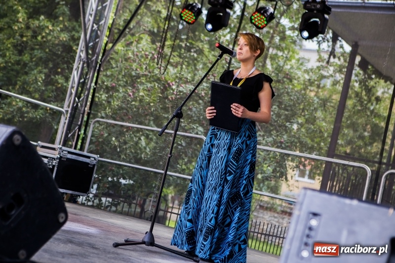 Zdjęcie w galerii na portalu naszraciborz.pl: Młodzi dla Kamerunu, czyli VI Spotkanie z Afryką wiadomości z regionu