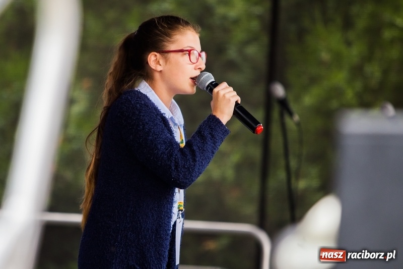 Zdjęcie w galerii na portalu naszraciborz.pl: Młodzi dla Kamerunu, czyli VI Spotkanie z Afryką wiadomości z regionu