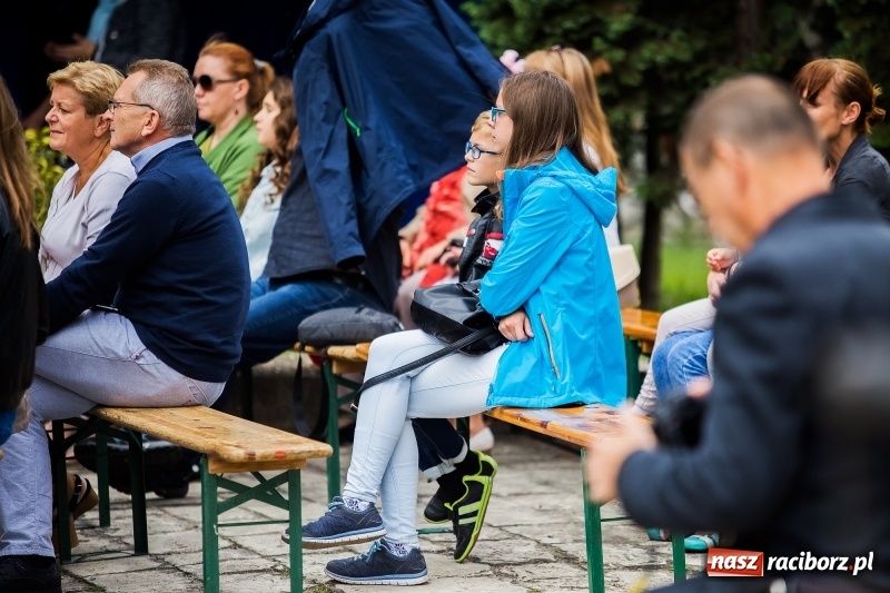 Zdjęcie w galerii na portalu naszraciborz.pl: Młodzi dla Kamerunu, czyli VI Spotkanie z Afryką wiadomości z regionu