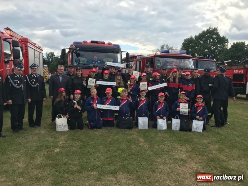 Zdjęcie w galerii na portalu naszraciborz.pl: Zawody sikawek konnych w Bieńkowicach. Sąsiedzi z Tworkowa zgarnęli dwa złota wiadomości z regionu